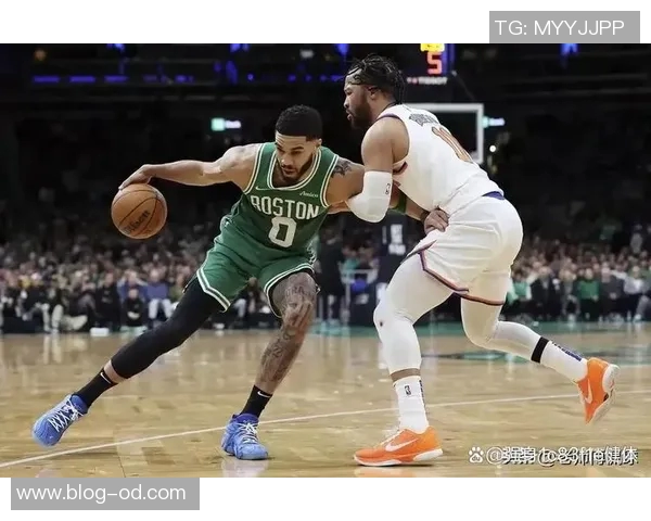 考辛斯批评科尔贬低年轻球员华子塔图姆三球库明加成焦点