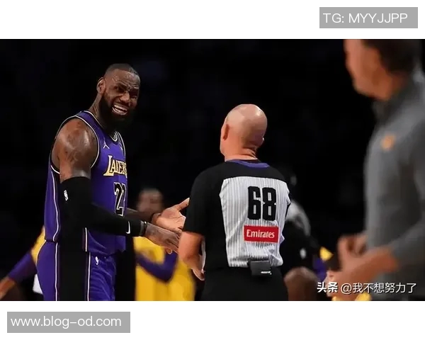 罚球差距明显开拓者首节罚球次数远超湖人两队表现形成鲜明对比 罚球差距明显开拓者首节罚球次数远超湖人两队表现形成鲜明对比