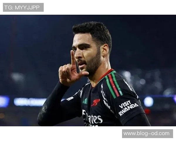 希曼表示更倾向于让约克雷斯踢前锋而非梅里诺担任伪九号位